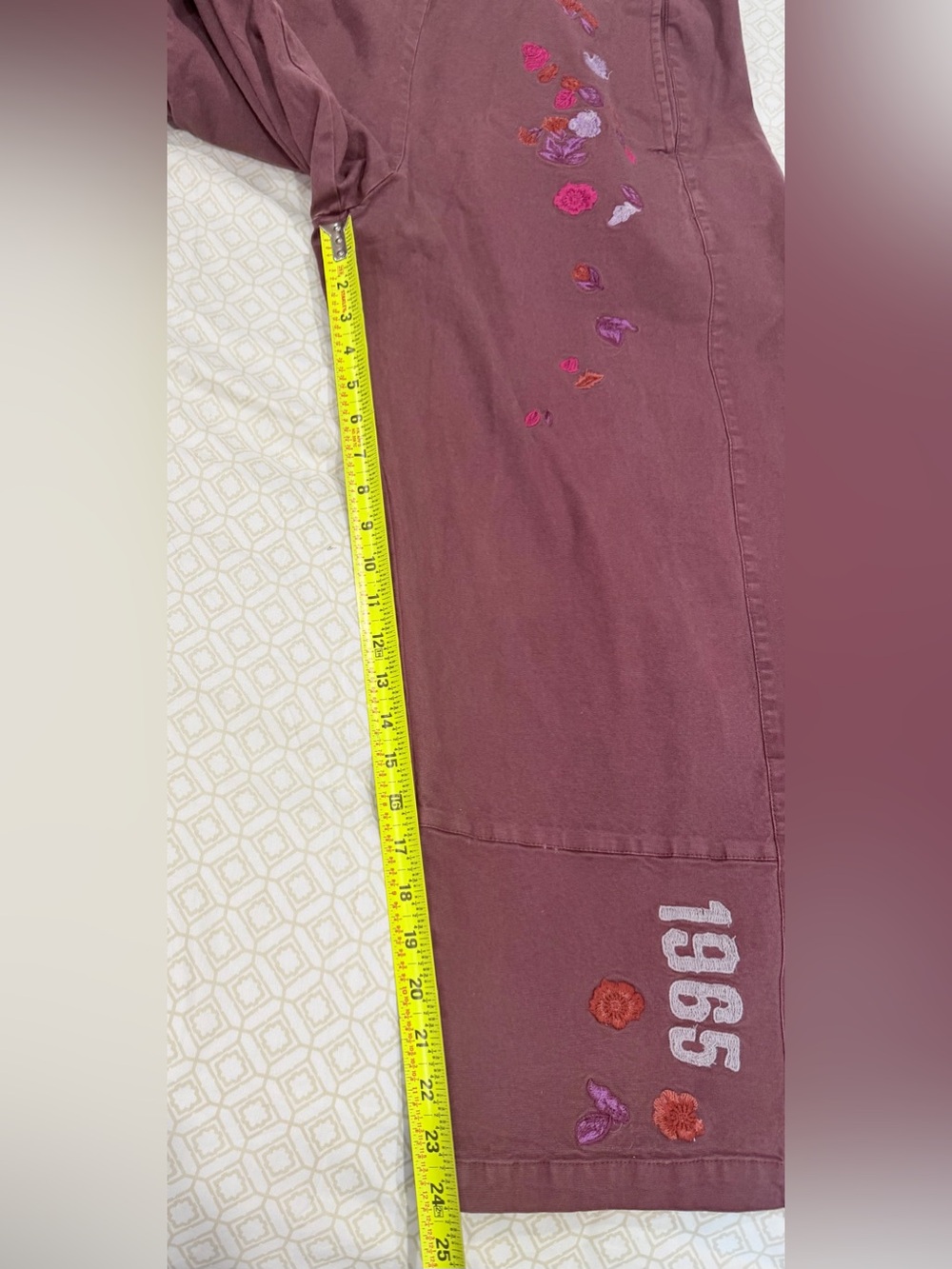 Anthropologie Wide-Leg Floral Embroidered Pants burgundy - Picture 6 of 10